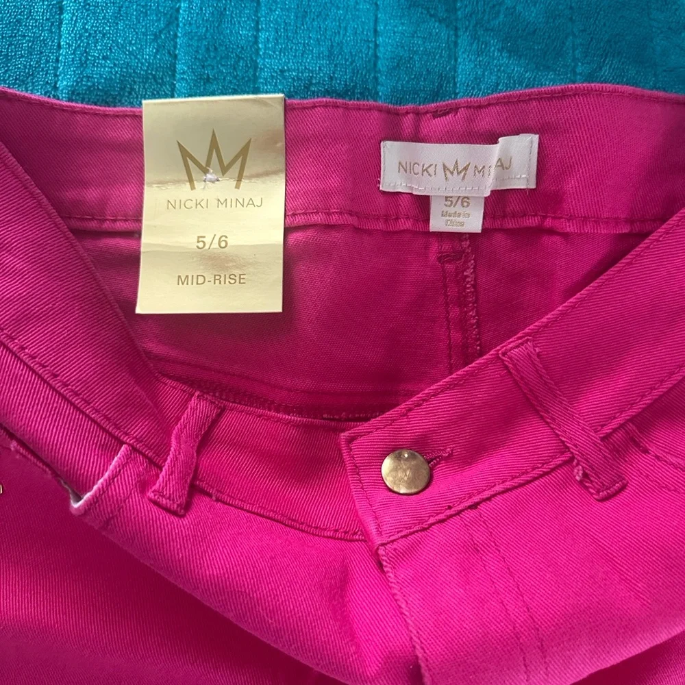 Nicki Minaj Hot Pink Studded Jean Shorts - Picture 3 of 4